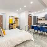 Luxury, One Of A Kind Home, In Ferries & Ac By 360 Estates Apartment