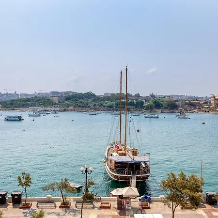 Luxury, One Of A Kind Home, In Ferries & Ac By 360 Estates Apartman