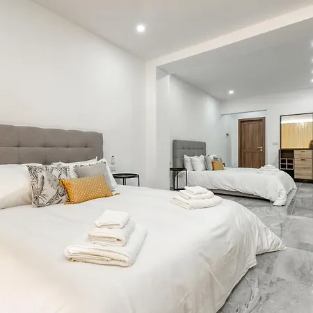 Luxury, One Of A Kind Home, In Ferries & Ac By 360 Estates *