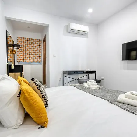 Apartment Luxury, One Of A Kind Home, In Ferries & Ac By 360 Estates *