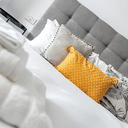 Apartman Luxury, One Of A Kind Home, In Ferries & Ac By 360 Estates *