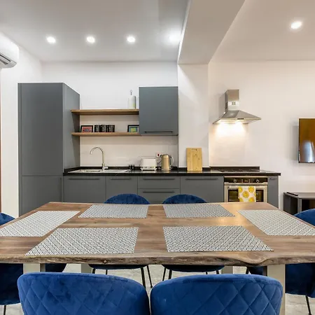 Luxury, One Of A Kind Home, In Ferries & Ac By 360 Estates *